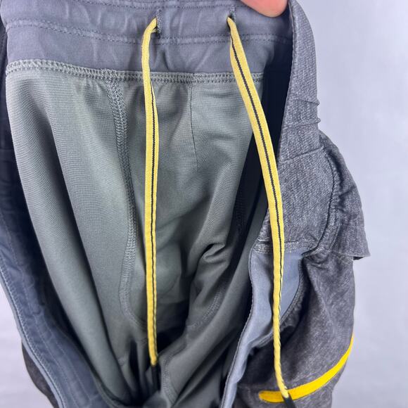 Lululemon Lined Training Shorts Gray Yellow Zip Mesh Pockets Men’s Large Workout - Picture 16 of 16
